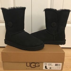 Black Bailey Button Uggs
